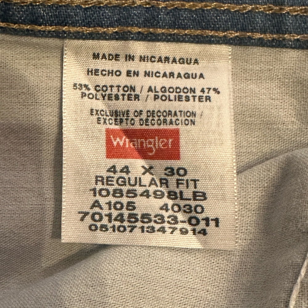 NWOT Men's Wrangler Blue Jeans - Picture 4 of 4